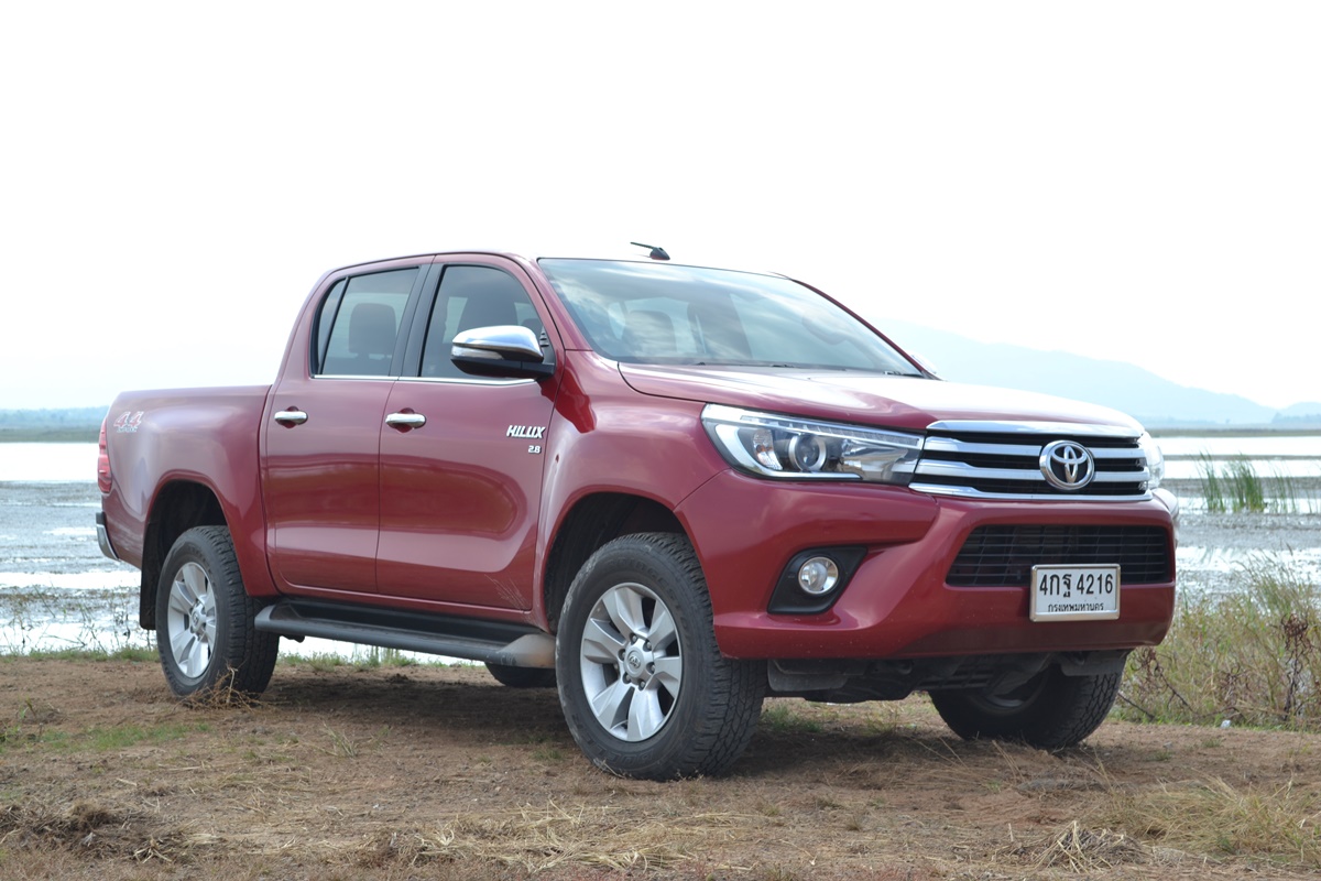 Toyota hilux deals hybrid 2020